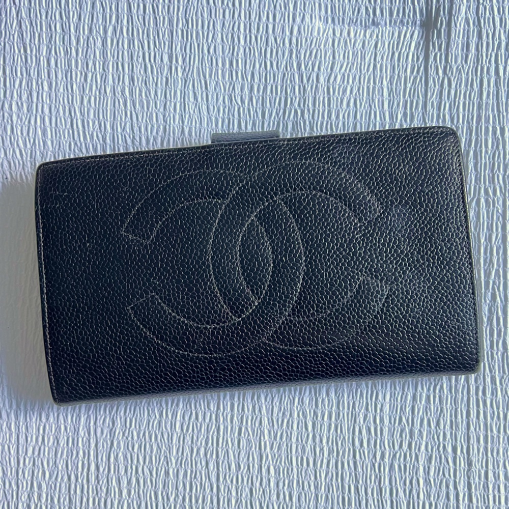 Vintage Chanel CC Black Caviar Leather Wallet